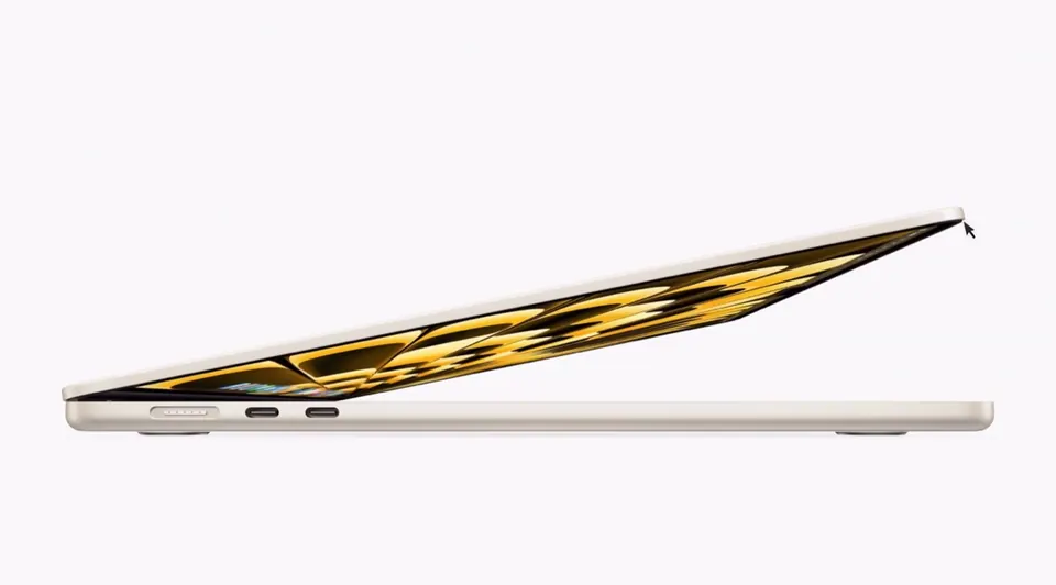 MacBook Air 15 inch mở màn hình, nhìn từ phía trước