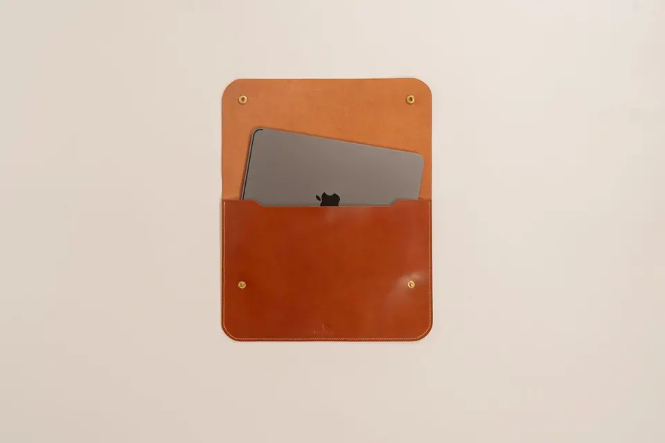Túi đựng và phụ kiện bảo vệ laptop khi di chuyển