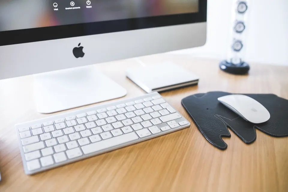 Magic Mouse hay MX Master 3S: chuột nào hợp Mac hơn?