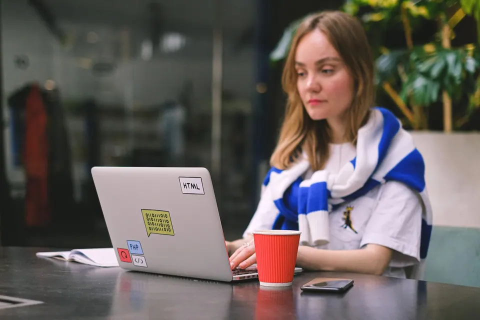 Mất MacBook? Cách bật Find My và tìm lại máy